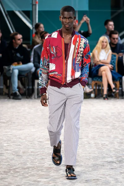 Look 42